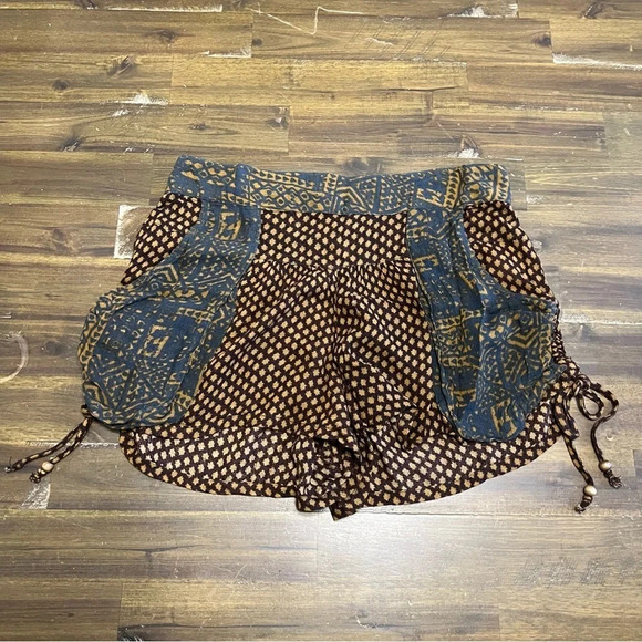 Free People Mixed Print Drawstring Ruched Relaxed Shorts - Picture 1 of 6